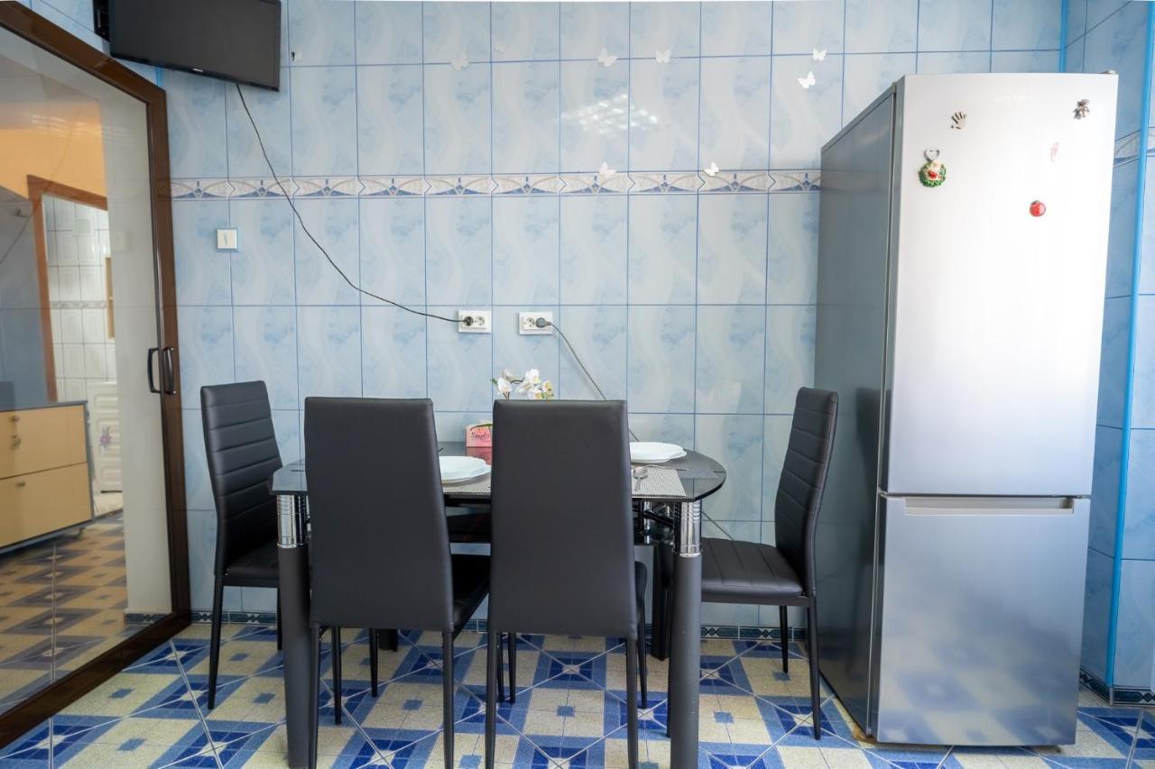 Serene 1Br Apartment With Workspace Bukarest Kültér fotó