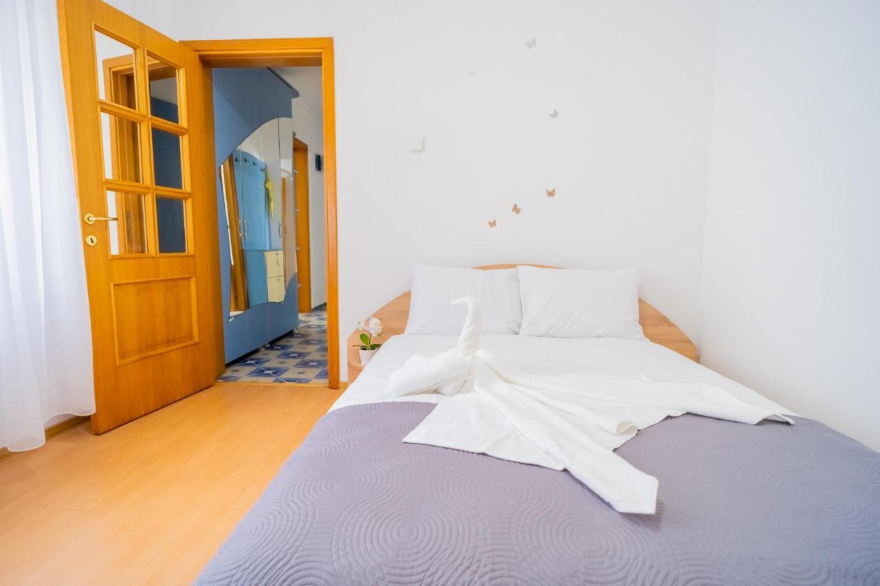 Serene 1Br Apartment With Workspace Bukarest Kültér fotó