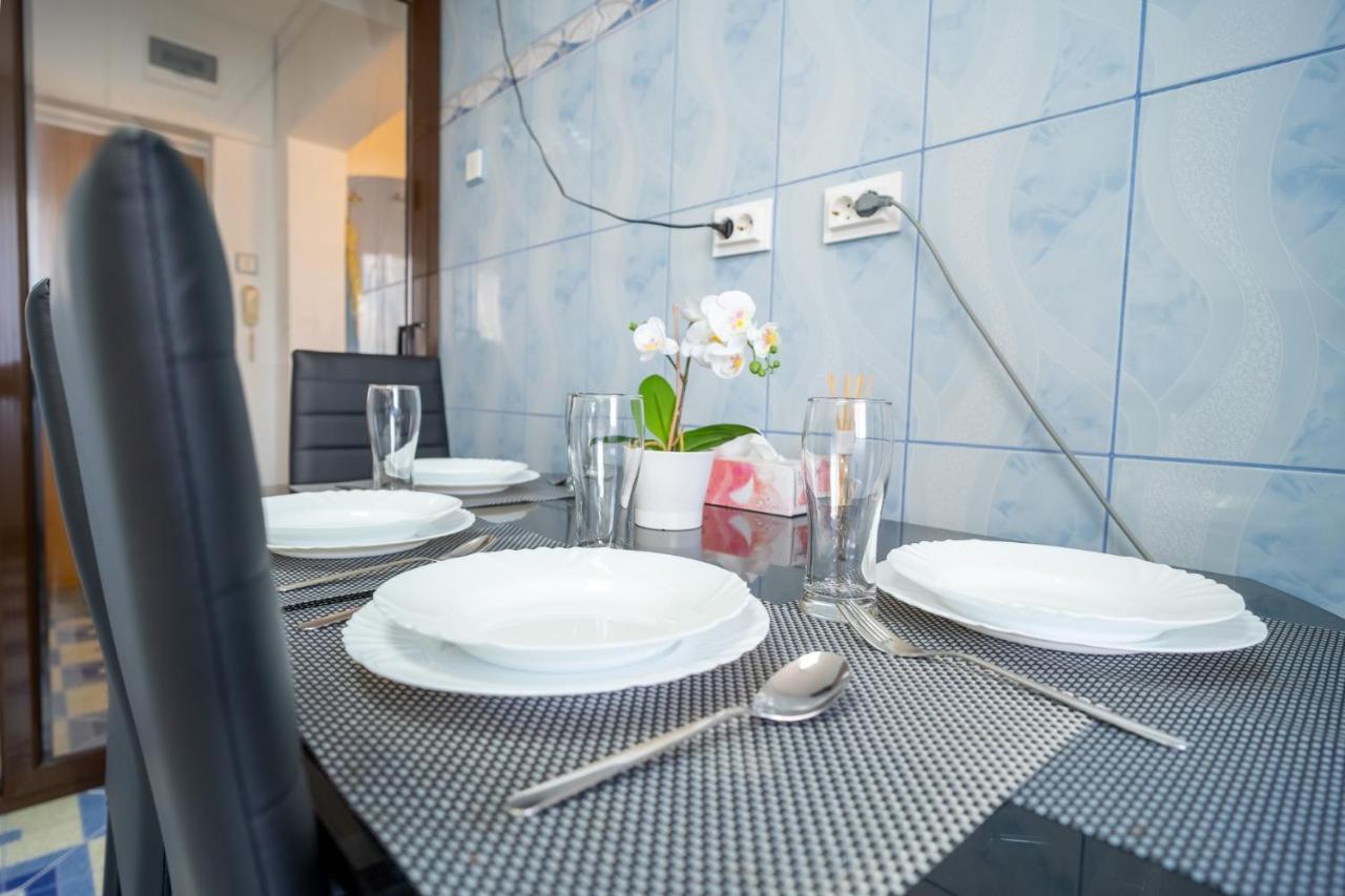 Serene 1Br Apartment With Workspace Bukarest Kültér fotó