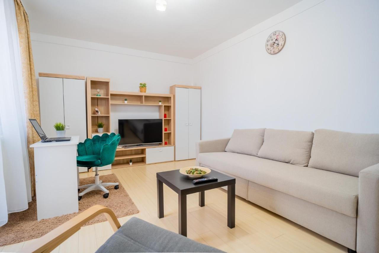 Serene 1Br Apartment With Workspace Bukarest Kültér fotó