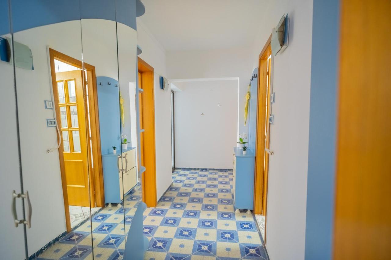 Serene 1Br Apartment With Workspace Bukarest Kültér fotó