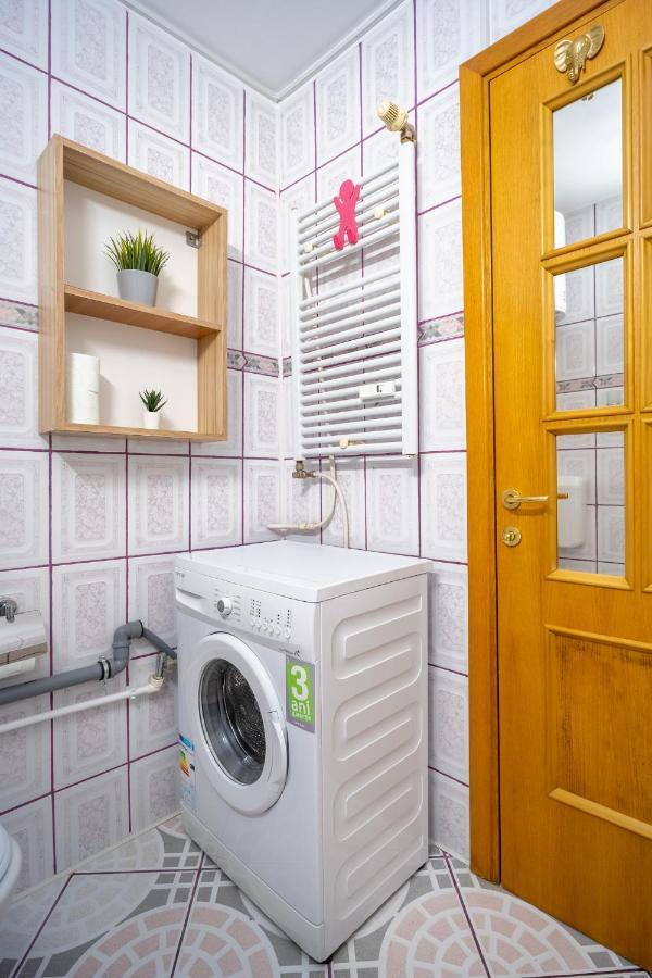 Serene 1Br Apartment With Workspace Bukarest Kültér fotó